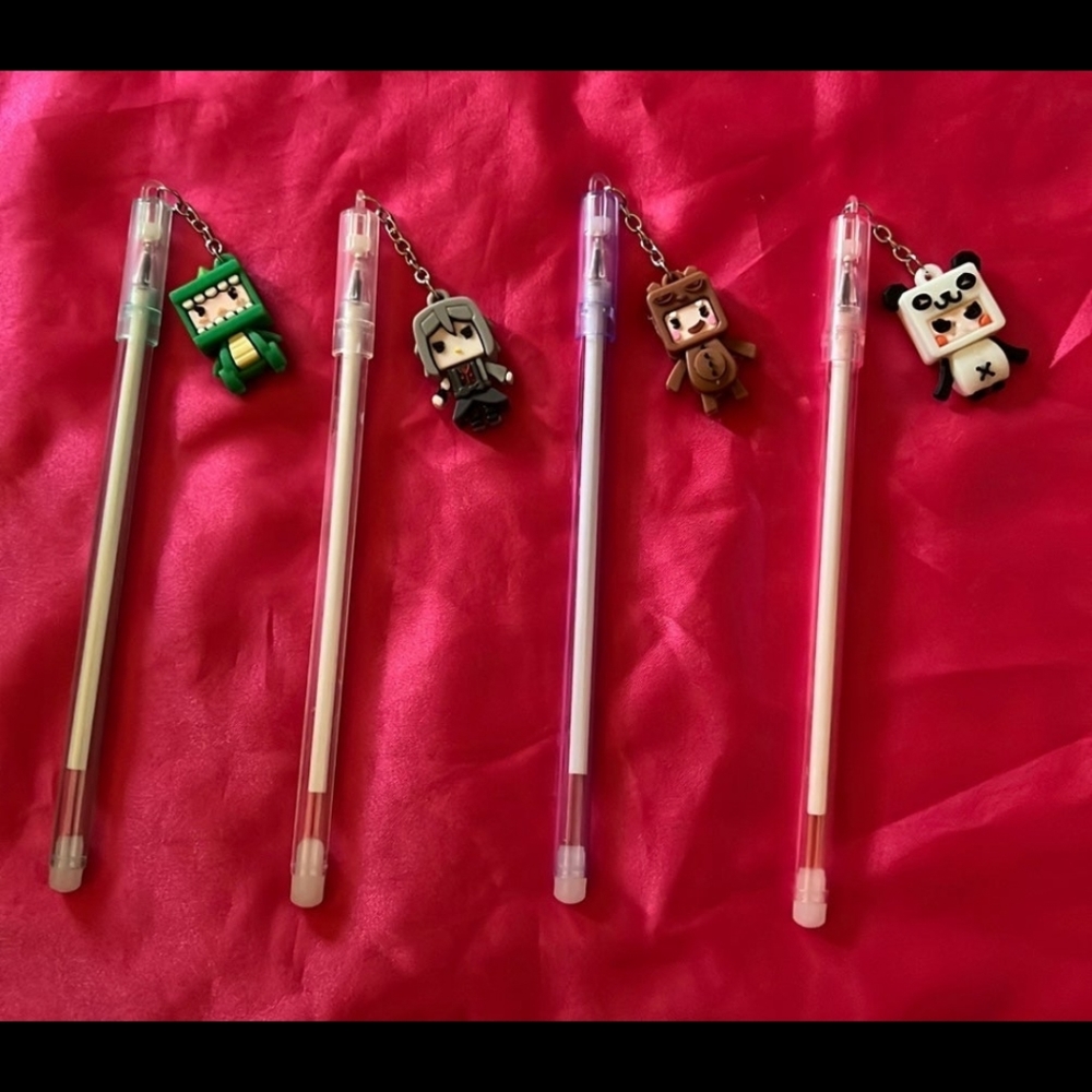 Dangle charm pen Bundle